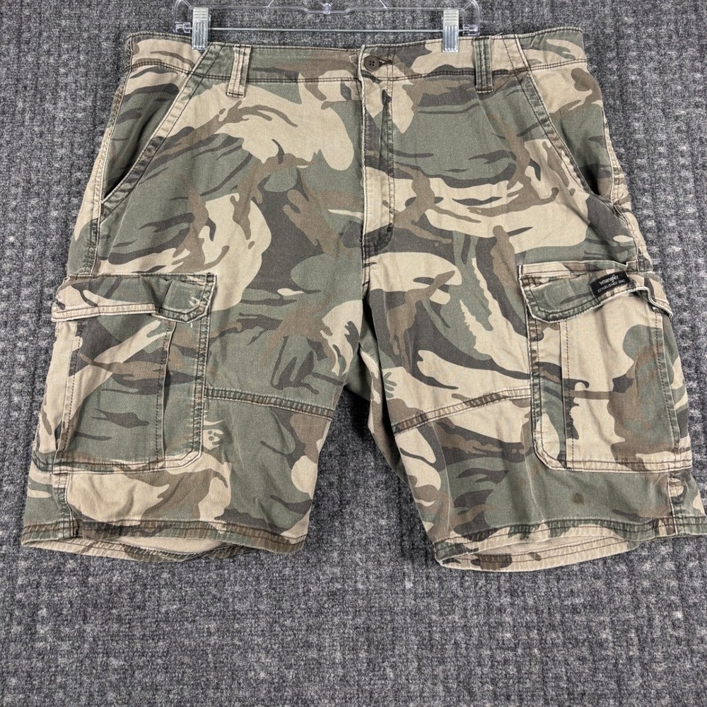 Wrangler Relaxed Fit Camo Cargo Shorts Mens 42 Green Camouflage Cotton Twill